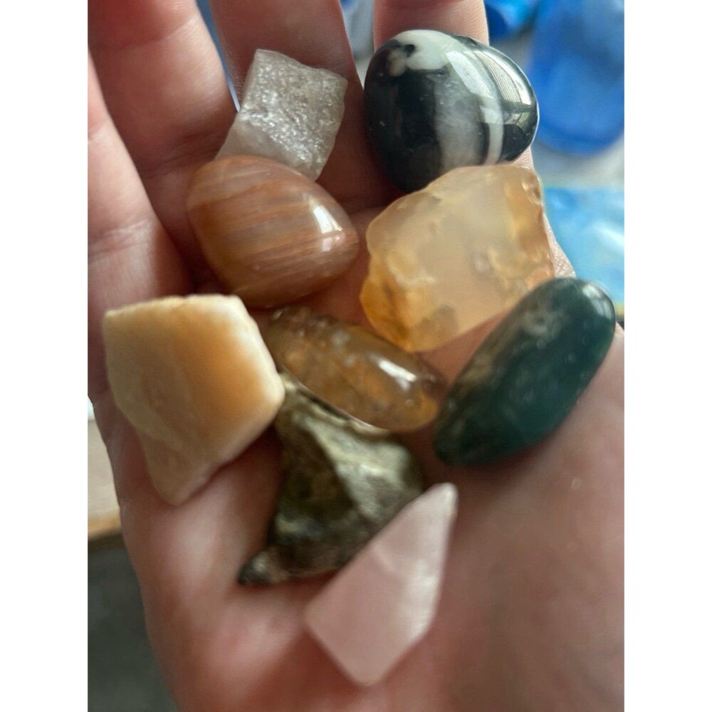 76.6 gram lot of various quartz stones rough and tumbled